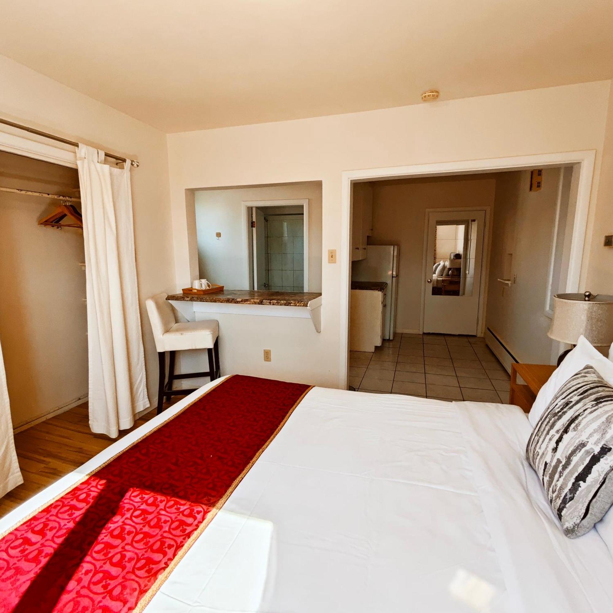 Andy'S Blue House Bed and Breakfast Σάρλοτ Τάουν Εξωτερικό φωτογραφία
