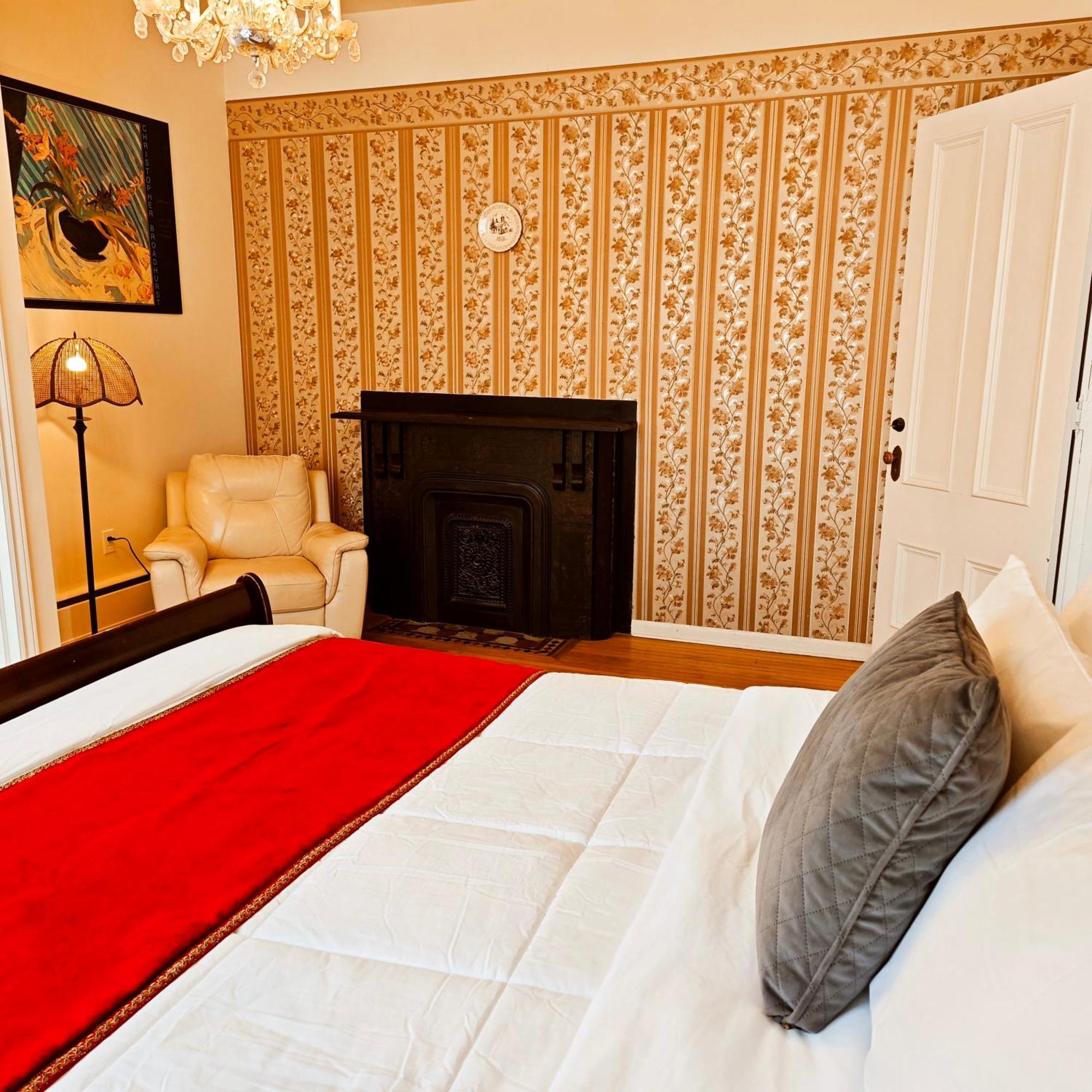 Andy'S Blue House Bed and Breakfast Σάρλοτ Τάουν Εξωτερικό φωτογραφία