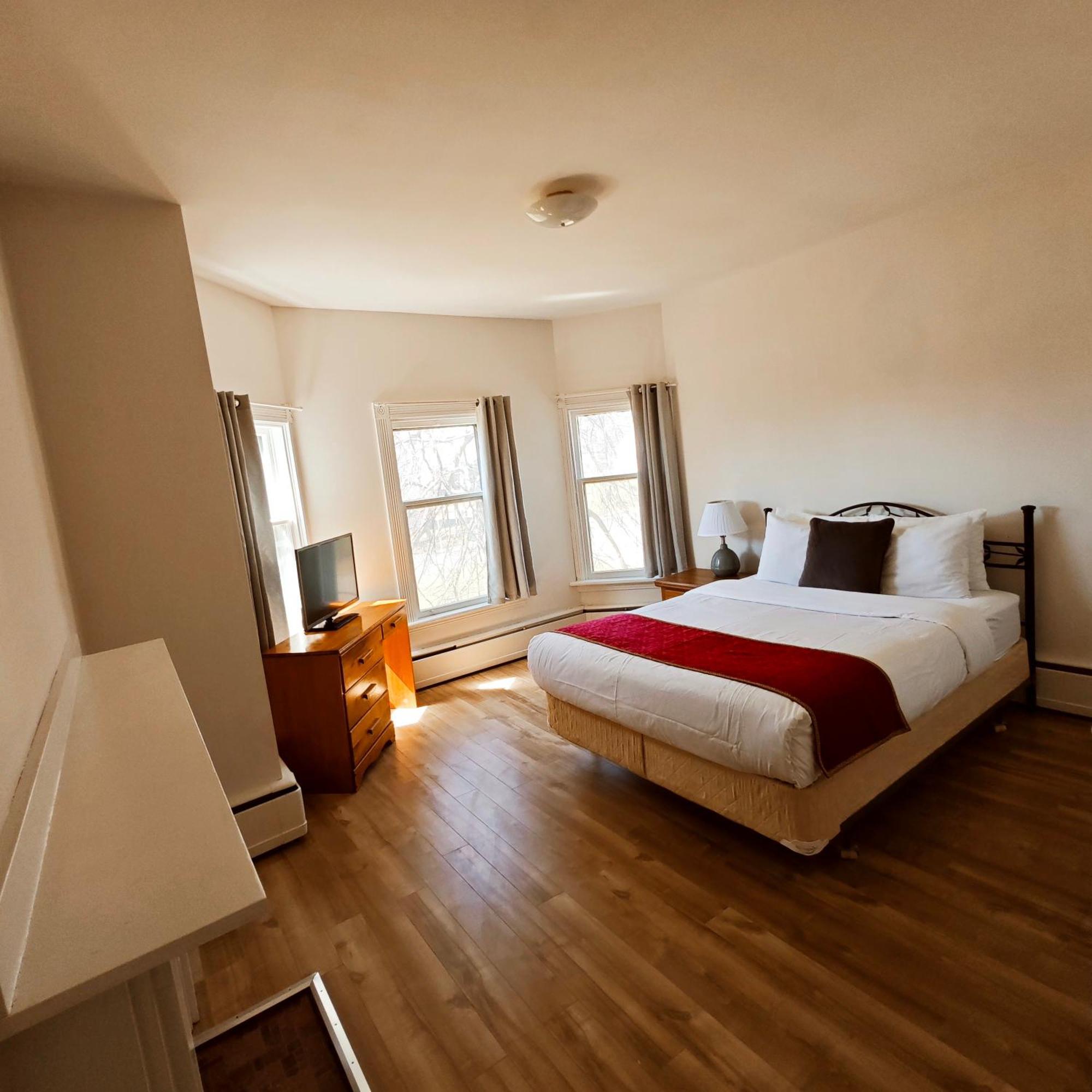 Andy'S Blue House Bed and Breakfast Σάρλοτ Τάουν Εξωτερικό φωτογραφία