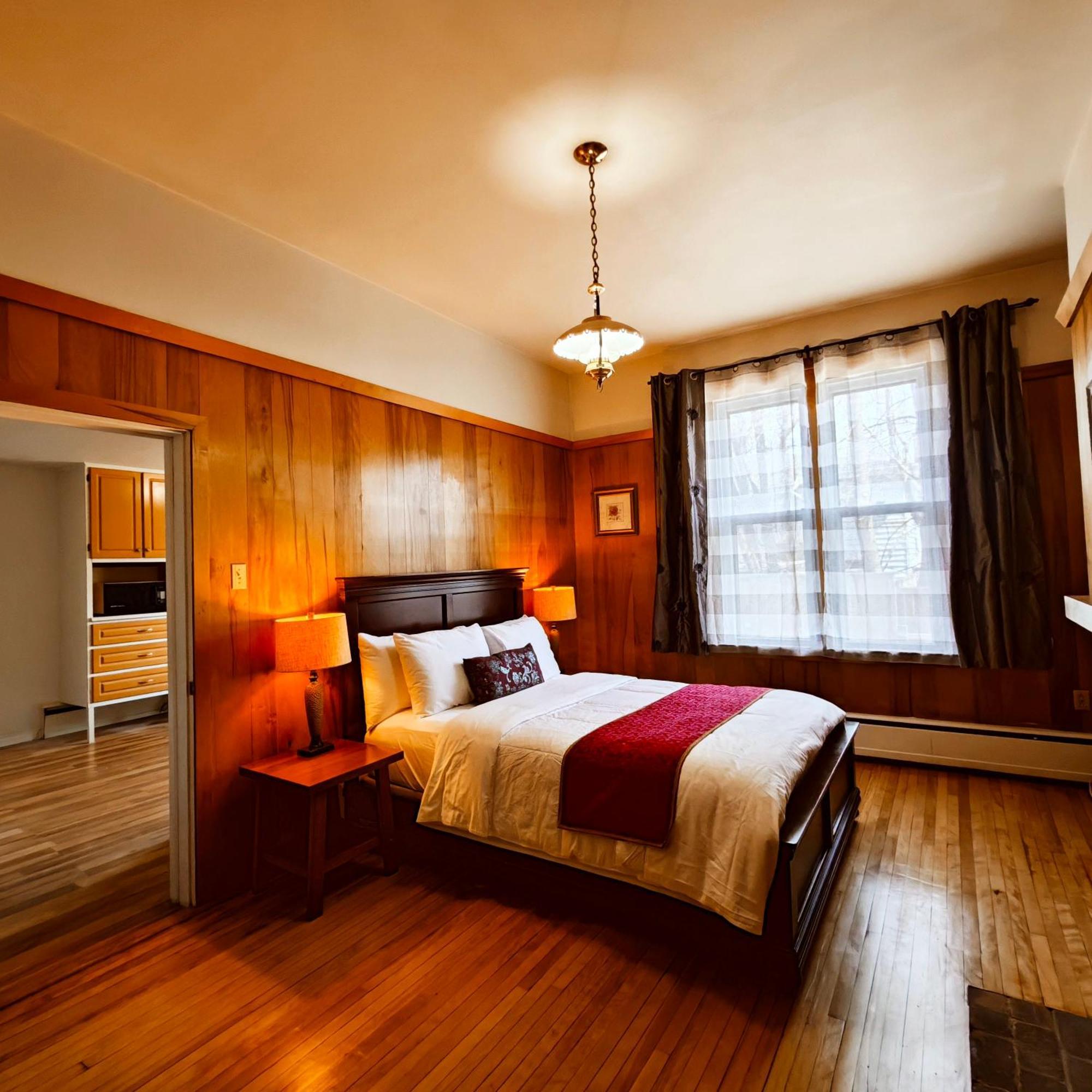 Andy'S Blue House Bed and Breakfast Σάρλοτ Τάουν Εξωτερικό φωτογραφία